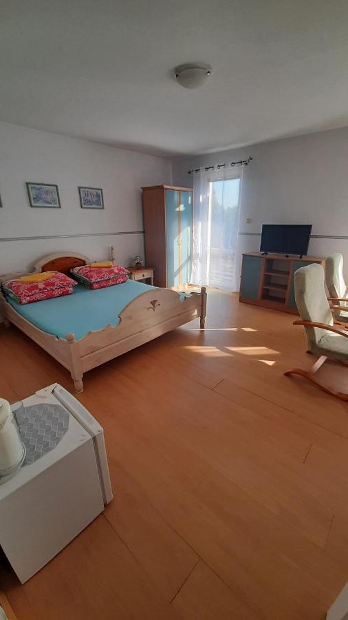 Bed & Breakfast Dom Letniskowy Helena Kretowiny